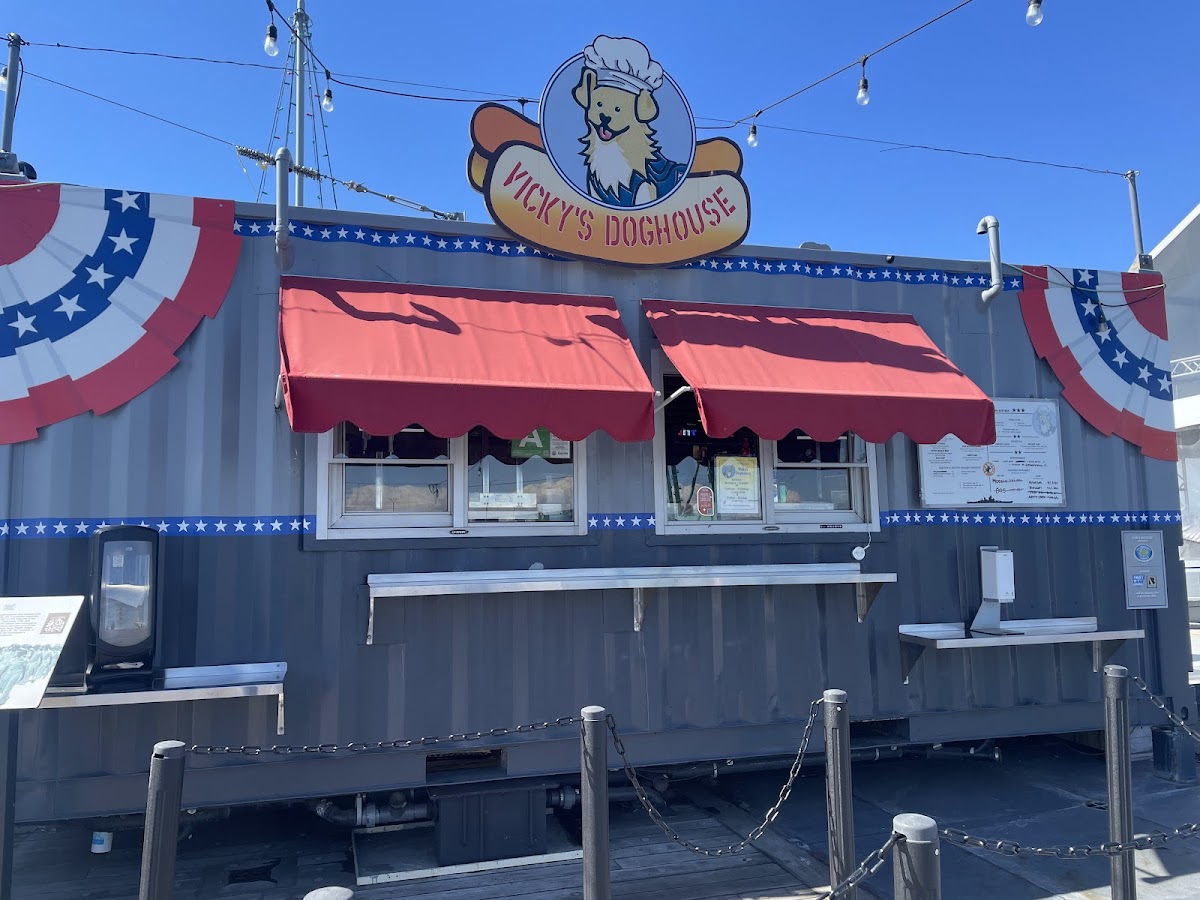 Vicky's Doghouse Photos 2